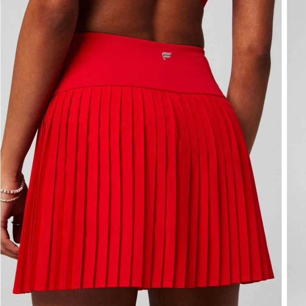 Fabletics Hot Shot Pleated Skirt Classic Mini, heated red, Large - Picture 3 of 10
